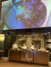 [사진2] 美 명문 요리학교 CIA 주최로 현지시간 4월 26일에서 28일까지 미국 캘리포니아주 나파 시에서 열린 '글로벌 식물성 지향 식품 써밋'에서 사찰음식의 대가 정관스님이 풀무원 두부와 두부면을 활용한 식물성 샐러드 요리를 시연하고 있다..png