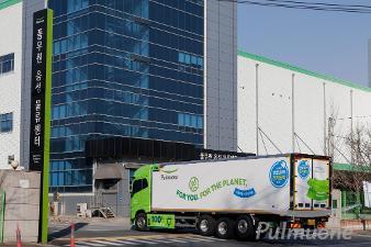 풀무원, 업계 최초 대형 전기트럭 도입…탄소 배출 저감 앞장